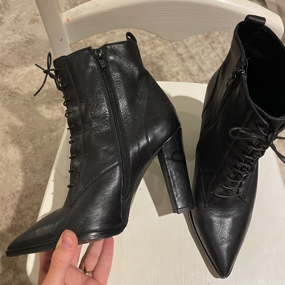 Massimo Baldi Victorian style leather ankle boots - Picture 3 of 5